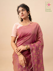 Front drape of deep pink kasuti temple tissue saree with zari pallu